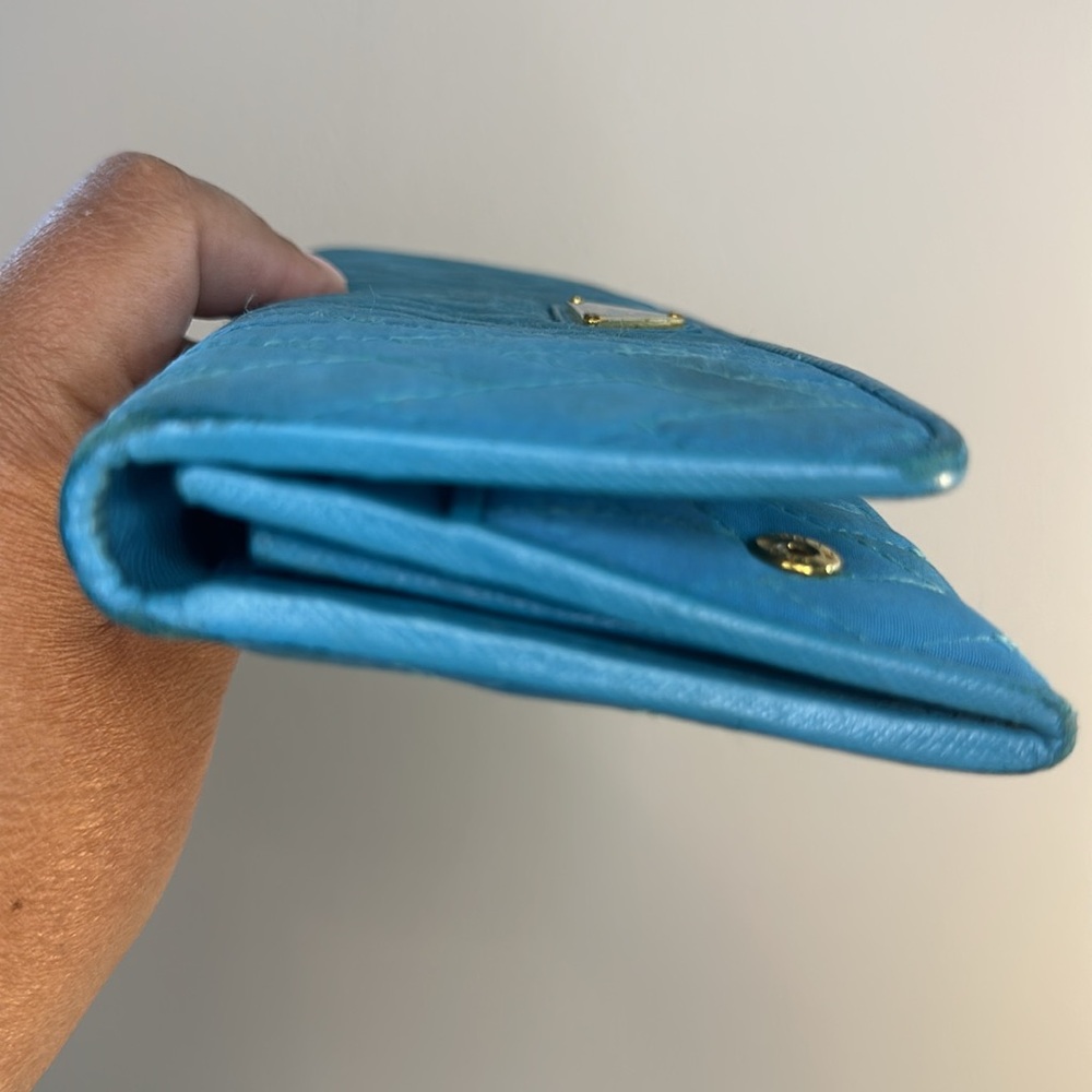 Prada Blue Wallet pre loved - Picture 9 of 10